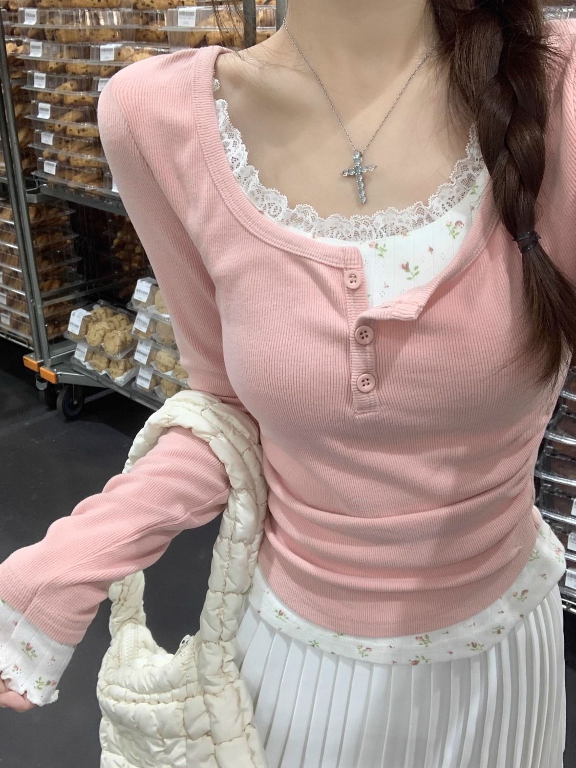2026 Rosa Blumenmuster Zweitei – Undershirt Crew Neck Bewertung und Preis